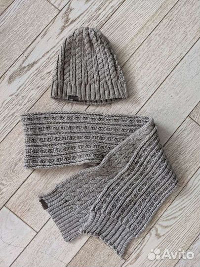 Набор шапка и шарф. cacharel