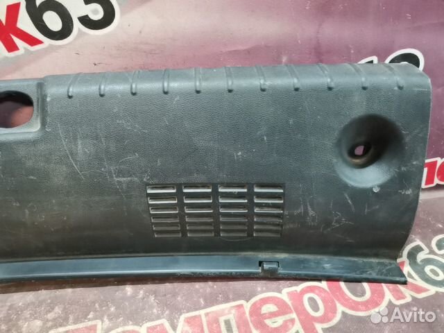 Накладка замка багажника Kia Rio