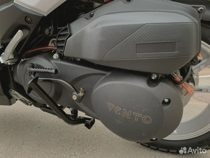 Скутер MAX - 200cc (replica Yamaha tmax)