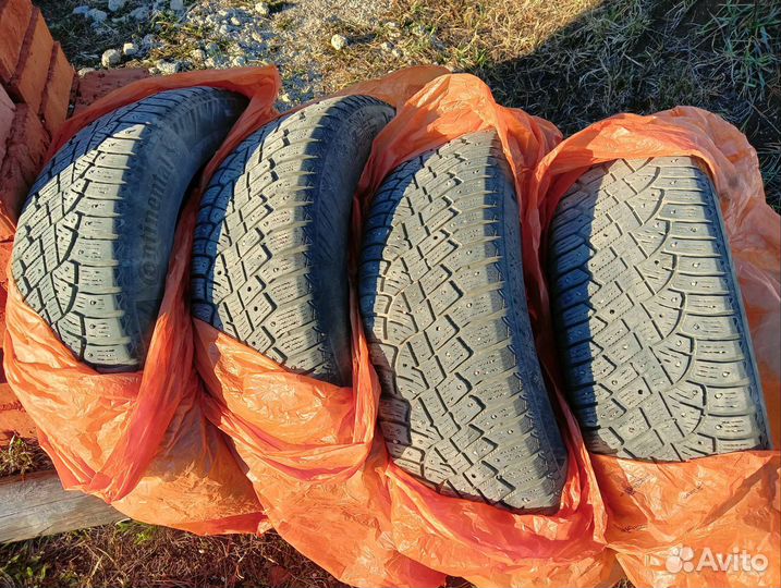Continental IceContact 2 SUV 215/65 R17 103T