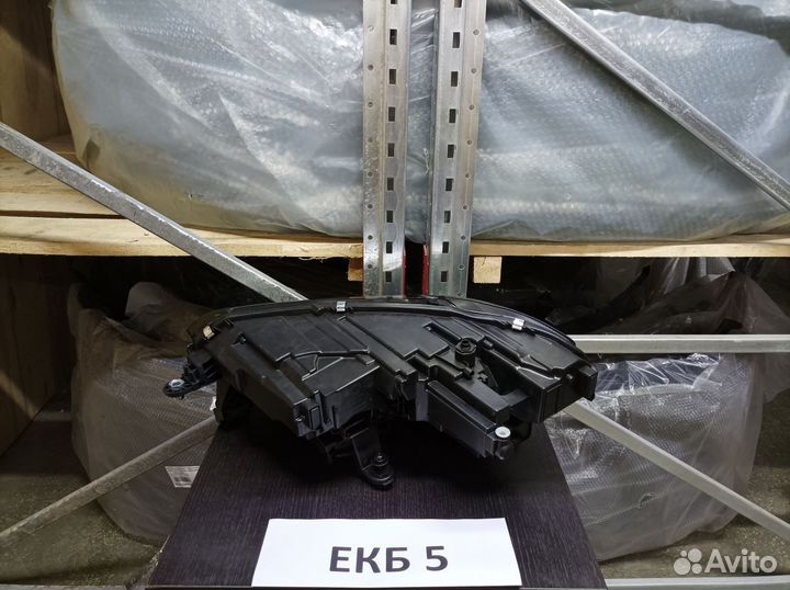 Фара правая Фольксваген Поло 6