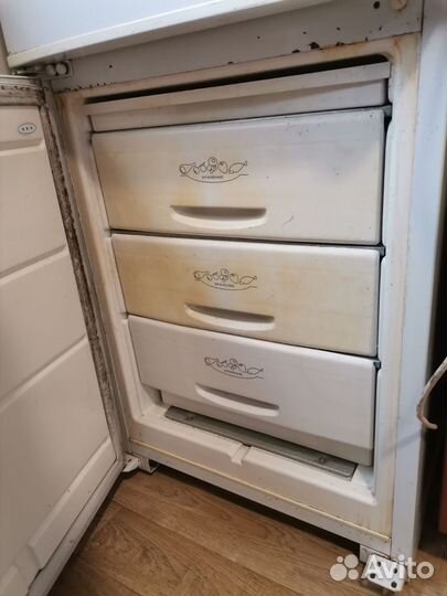 Холодильник бу бирюса