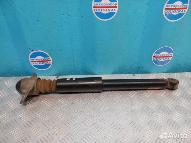 Амортизатор задний Volkswagen Passat B7 1.4 caxa