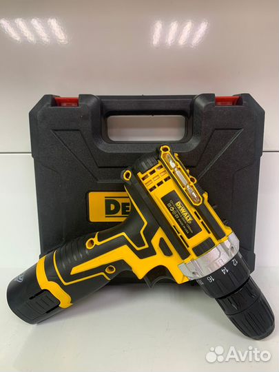 Шуруповерт DeWalt 12V