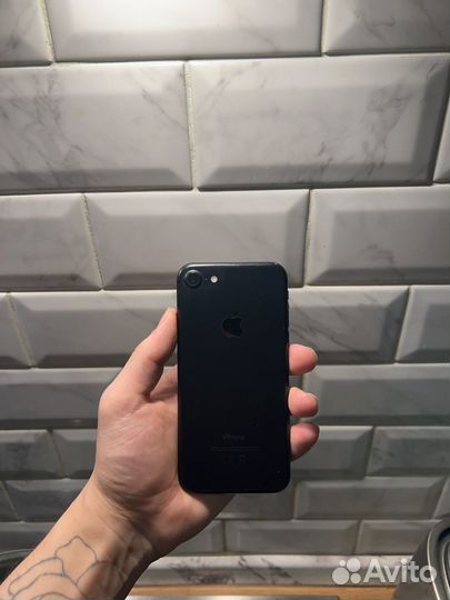 iPhone 7, 32 ГБ