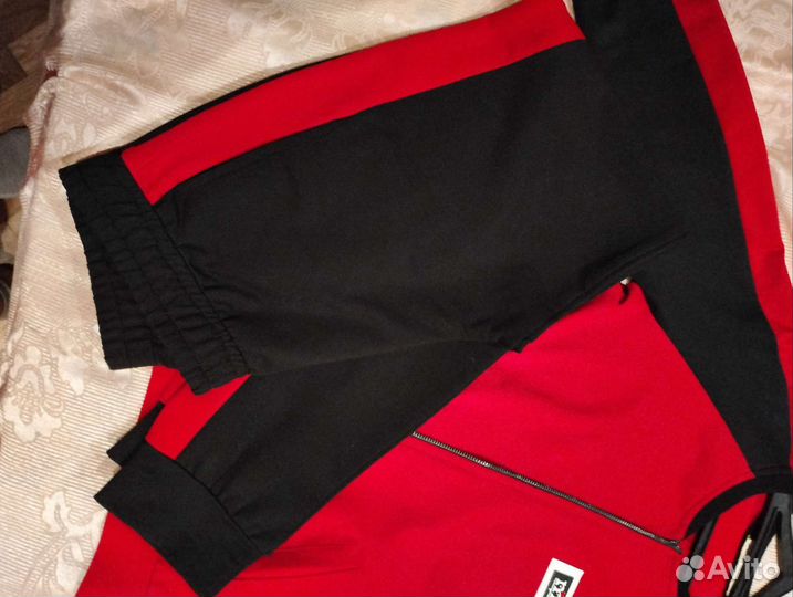 Спортивный костюм