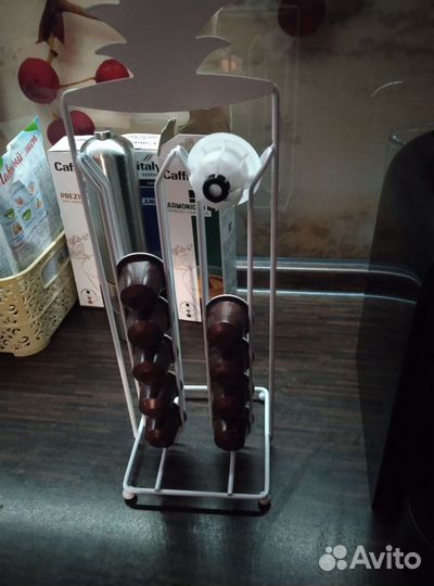 Подставка под капсулы и капсулы наборе для кофе