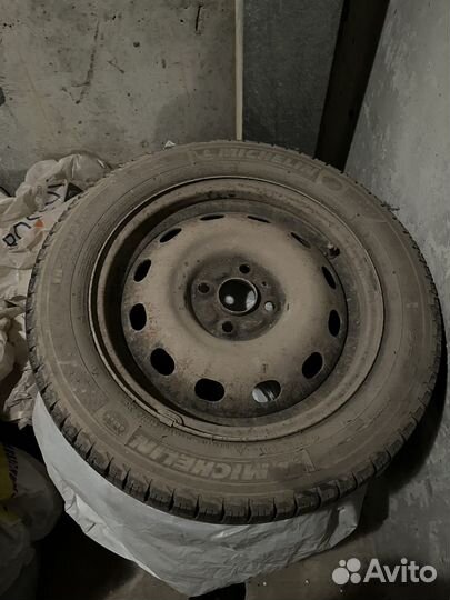 Комплект зимних колес r15