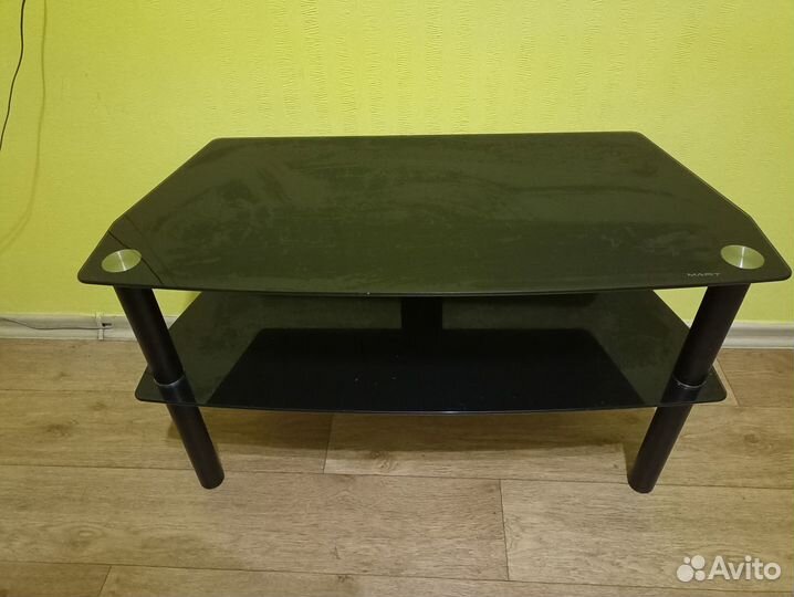 Стол для теле-видео-аппаратуры