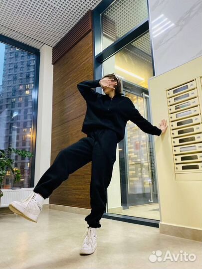 Спортивный костюм женский