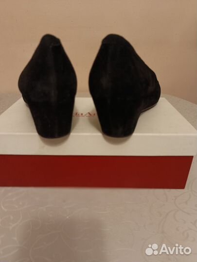 Туфли лодочки замшевые на танкетке 39р