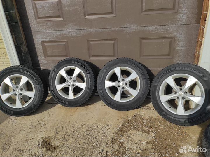 Michelin X-Ice North 4 SUV 225/65 R17 113T
