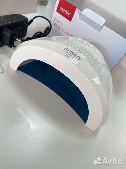 Маникюрная лампа