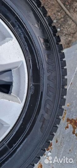 Dunlop SP Winter Ice 01 265/65 R17