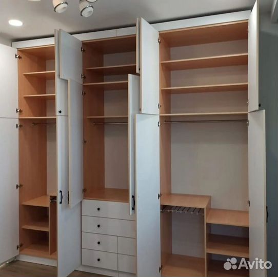 Дизайнерский шкаф