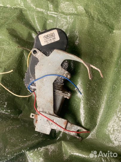 Задний моторчик дворника