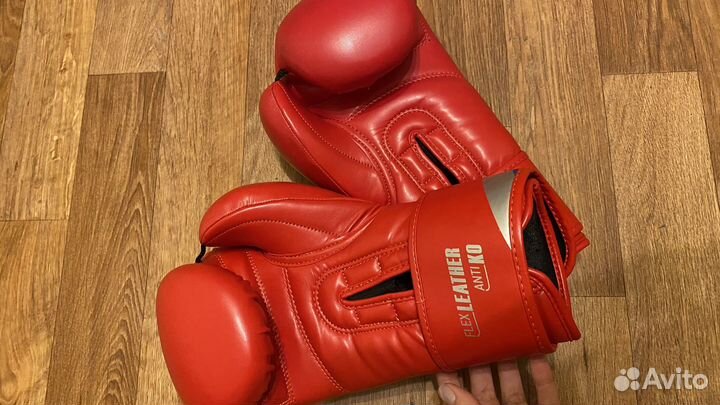 Боксерские перчатки 12 oz