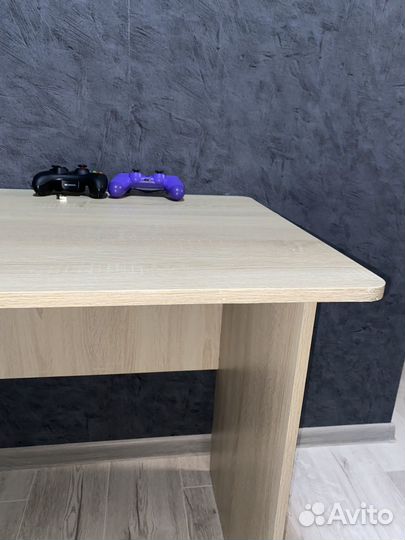 Письменный стол