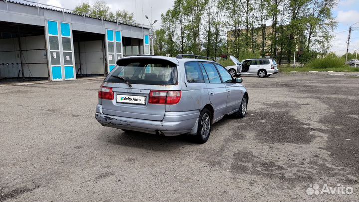 Toyota Caldina 2.0 AT, 1993, битый, 298 000 км