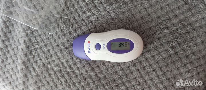 Бесконтактный инфракрасный термометр