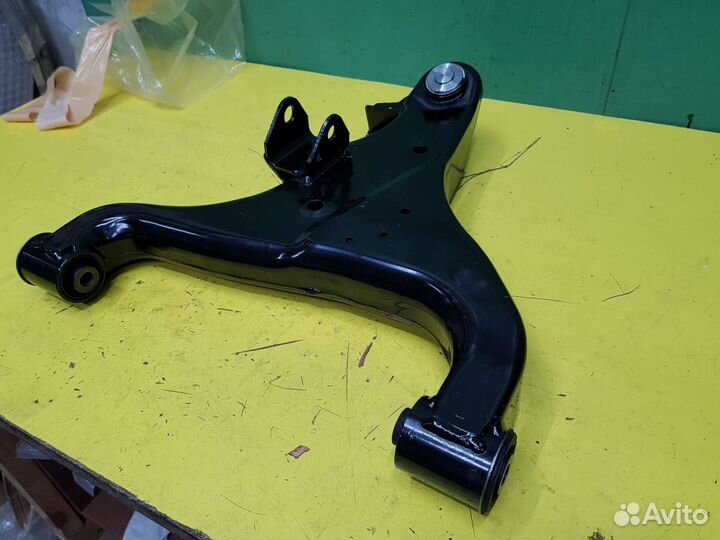 Рычаг передний правый Infiniti QX80 Z62 545005ZA0A