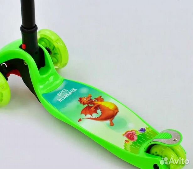 Самокат трехколесный scooter