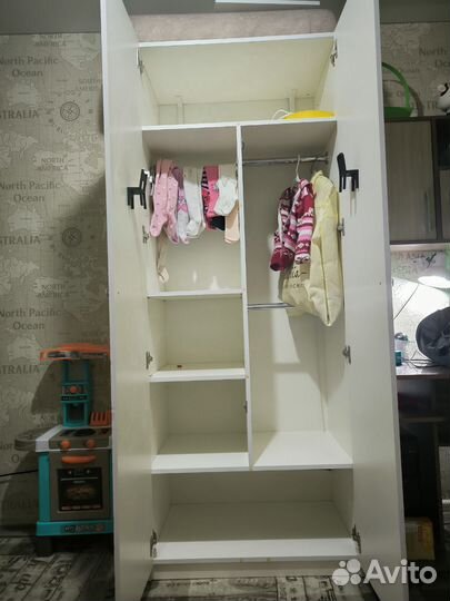 Шкаф в детскую комнату