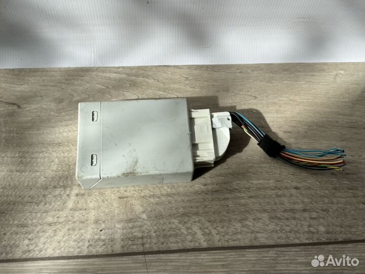 Блок управления пневмоподвеской Bmw x5 e70