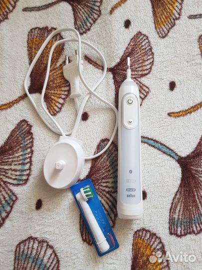 Электрическая зубная щетка Oral B Sensitive