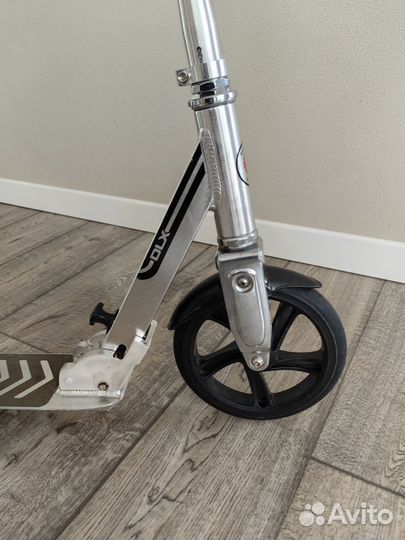 Самокат Razor A5 DLX