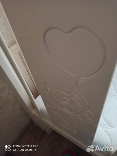 Детская кроватка с матрасом