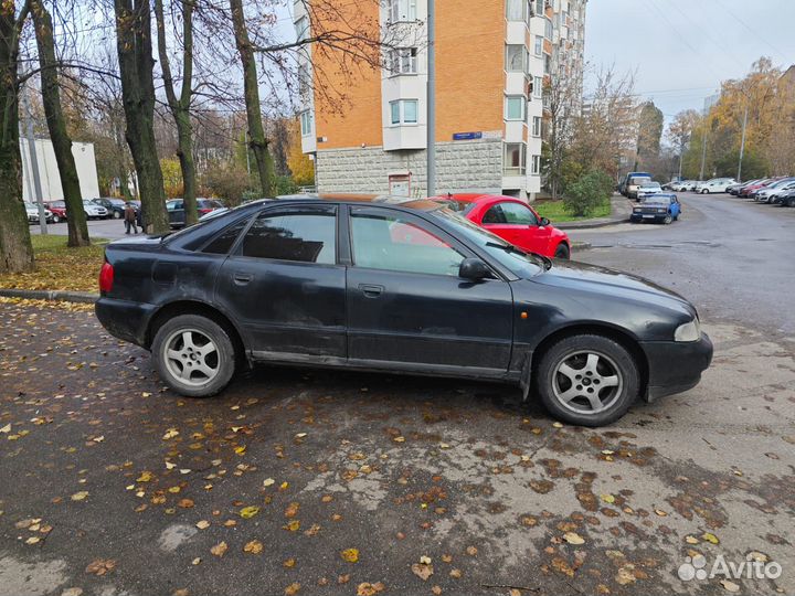 Audi A4 1.8 МТ, 1997, 300 000 км