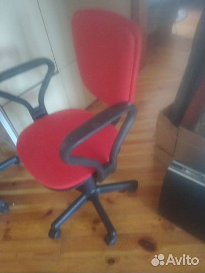 Продам компьютерные стулья/кресла