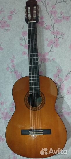 Классическая гитара yamaha c40