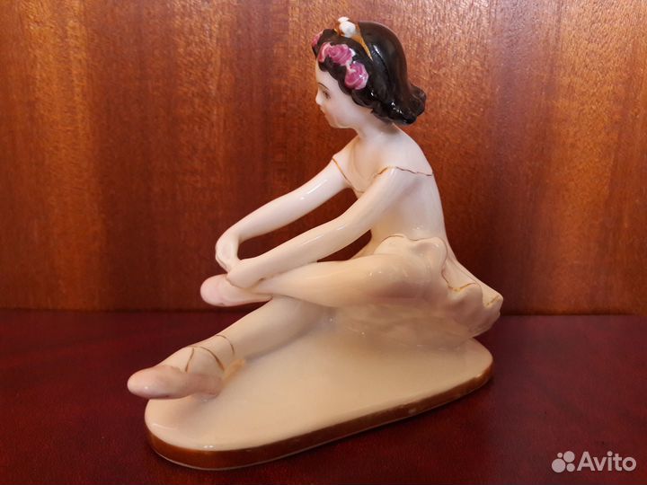 Статуэтка фарфоровая Юная балерина Дашенька, лфз