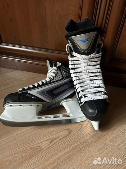 Коньки хоккейные ссм р-р 12