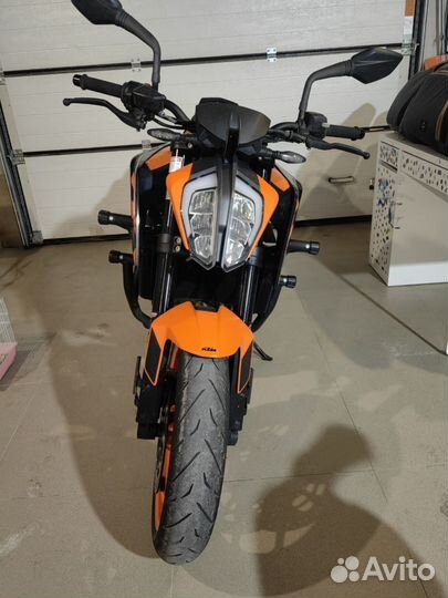 Ktm duke 890