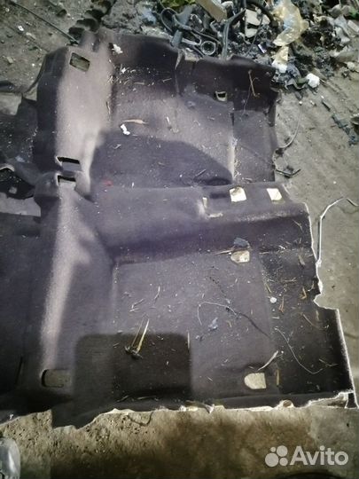 Ковролин в багажник кашкай 2+ 2008