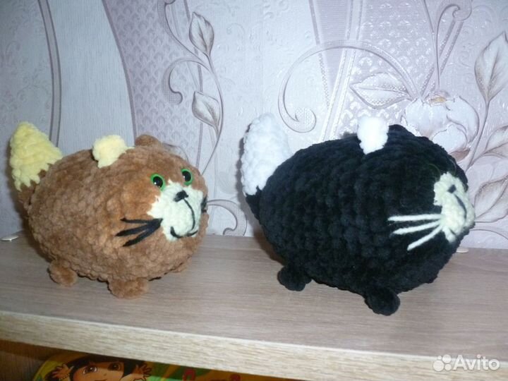 Вязаные котики.Ручная работа.Амигуруми