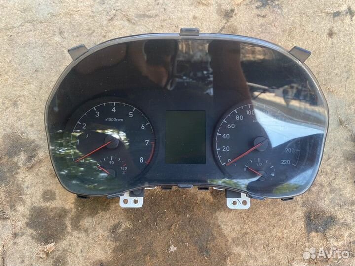 Приборная панель Hyundai Solaris 2 АКПП