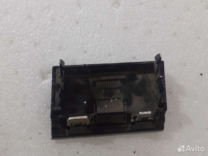 Накладка решетка радиатора правая Mercedes W222