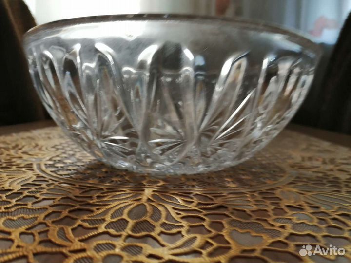 Хрустальная конфетница на ножке и салатница