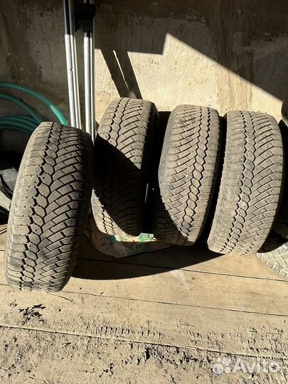 Continental ContiIceContact 4x4 235/65 R17 108T