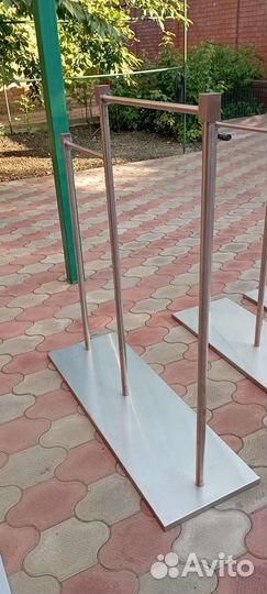Стойки вешало для одежды