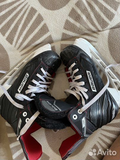 Хоккейные коньки bauer