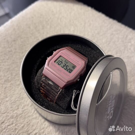 Электронные часы Casio