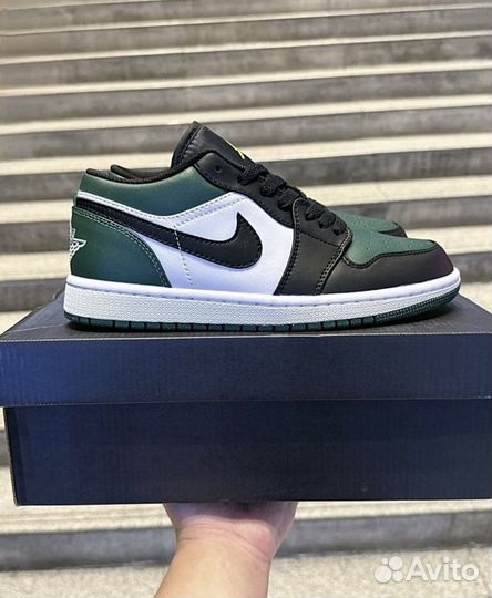 Кроссовки Nike Air Jordan 1 Low Green Toe Оригинал