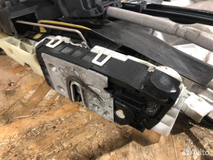 Стеклоподъемник передний правый Mercedes-Benz