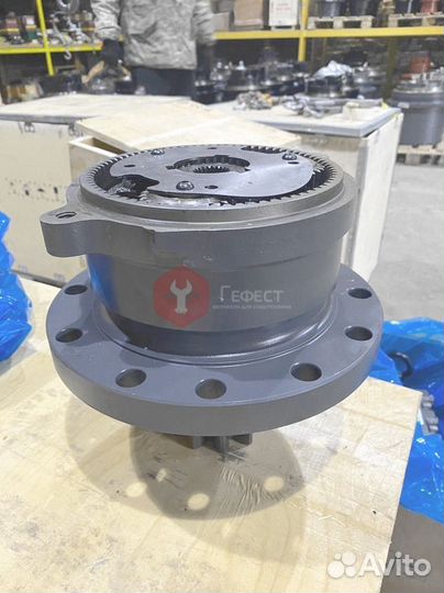 Редуктор поворота Hitachi ZX200-5G 9260804