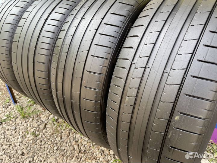 Pirelli P Zero PZ4 275/40 R20